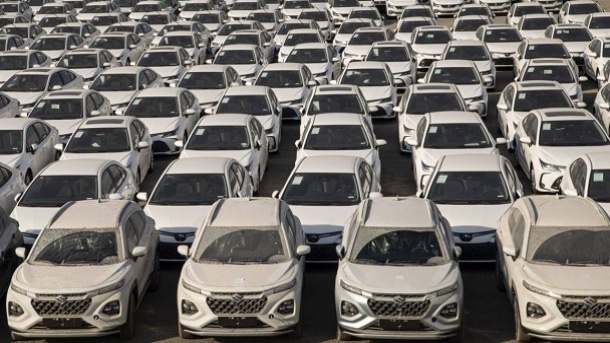 کاهش تعرفه خودرو های وارداتی